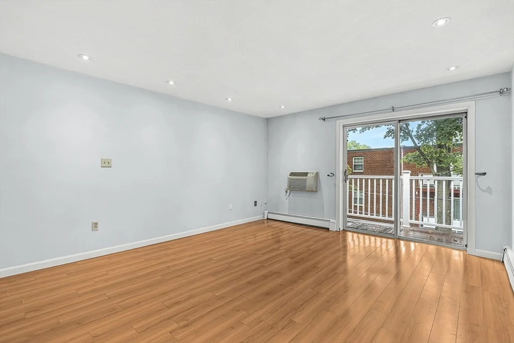 2 bed, 1 bath apartment for rent at 276 Albion St Unit 17, Wakefield — photo 7 of 22
