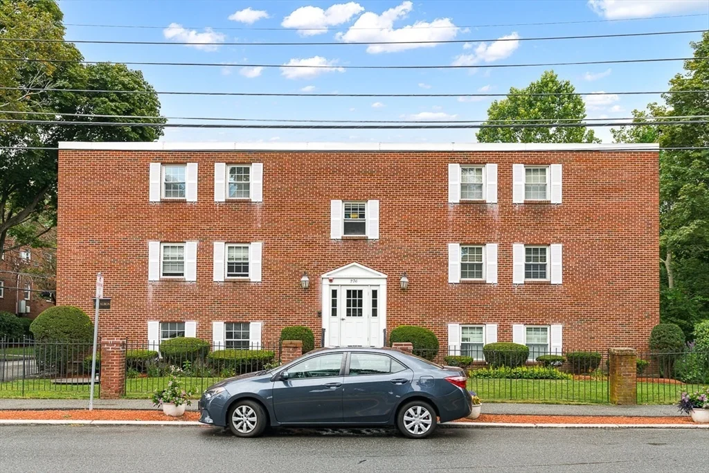 2 bed, 1 bath apartment for rent at 276 Albion St Unit 17, Wakefield — photo 21 of 22