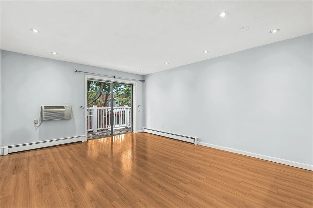 2 bed, 1 bath apartment for rent at 276 Albion St Unit 17, Wakefield — photo 8 of 22