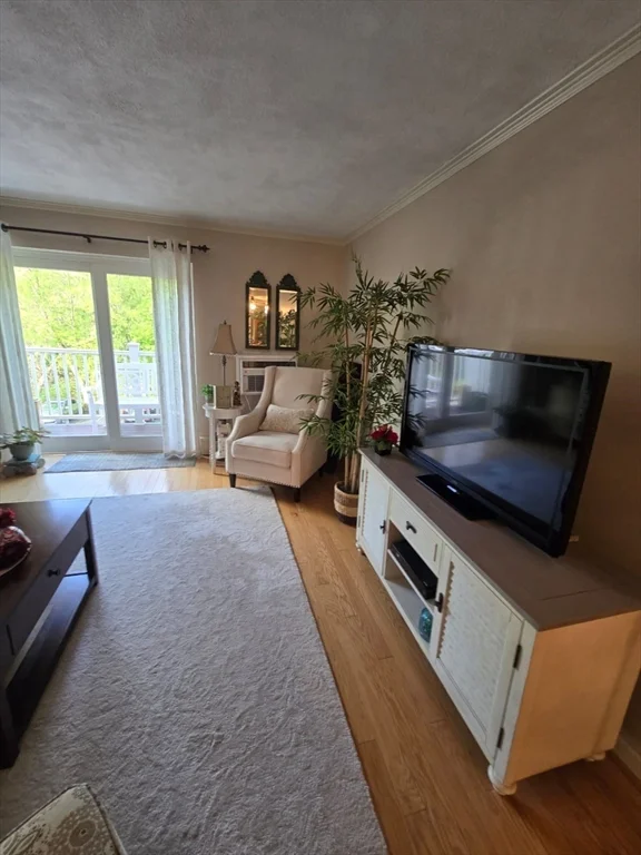 2 bed, 1 bath apartment for rent at 276 Albion St Unit 22, Wakefield — photo 27 of 38