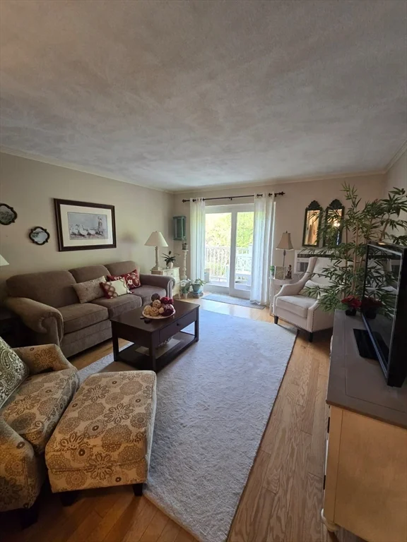 2 bed, 1 bath apartment for rent at 276 Albion St Unit 22, Wakefield — photo 25 of 38