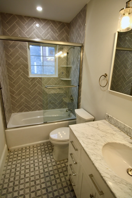 3 bed, 3 bath apartment for rent at 276 Athens St Unit 1, South Boston — photo 6 of 18