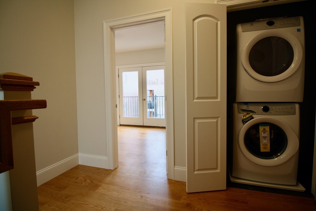 3 bed, 3 bath apartment for rent at 276 Athens St Unit PH, South Boston — photo 8 of 16