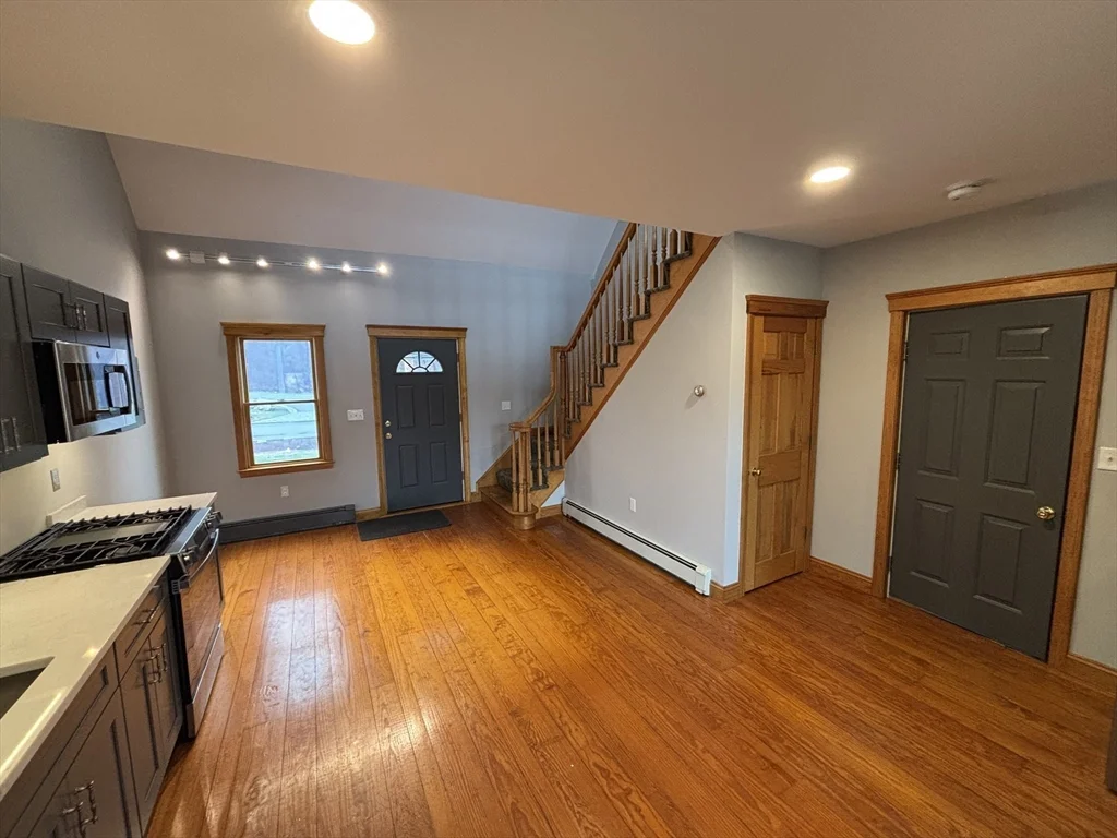 1 bed, 1 bath apartment for rent at 276 Bullard Unit 276, Walpole — photo 4 of 26