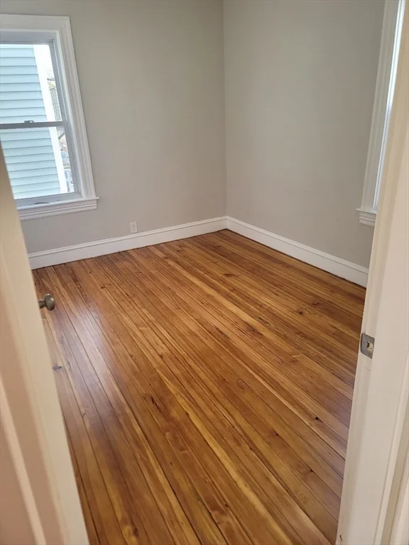 3 bed, 1 bath apartment for rent at 276 Cambridge St Unit 2, Fall River — photo 4 of 8