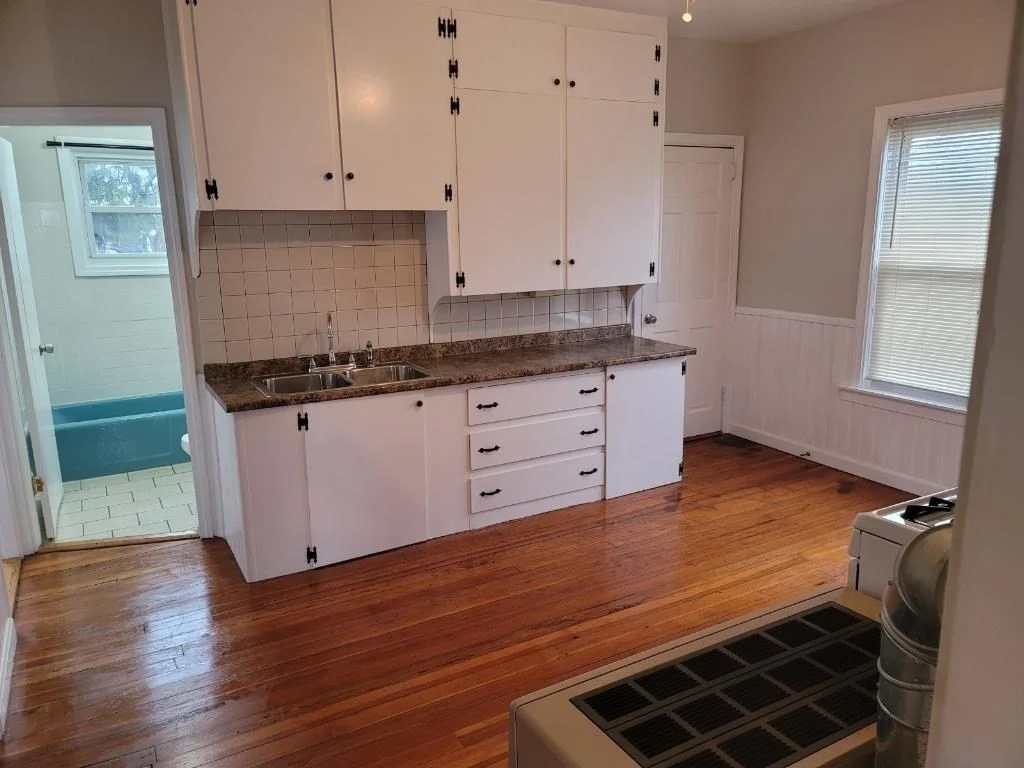 3 bed, 1 bath apartment for rent at 276 Cambridge St Unit 3, Fall River — photo 2 of 11
