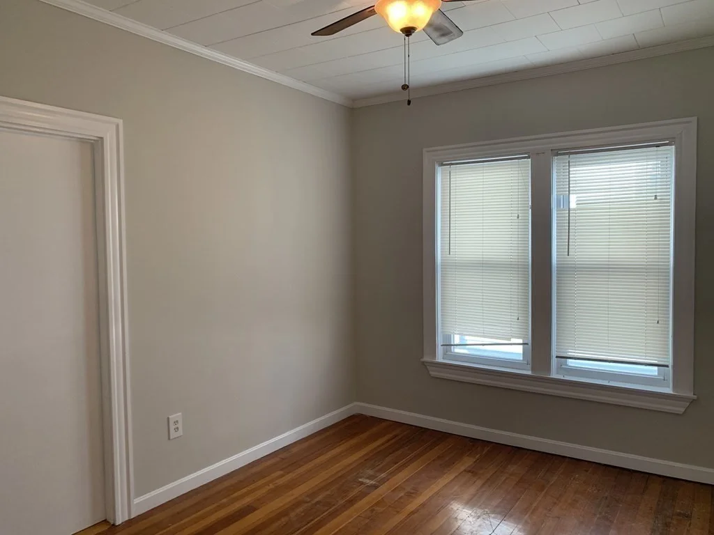 3 bed, 1 bath apartment for rent at 276 Cambridge St Unit 3, Fall River — photo 3 of 11