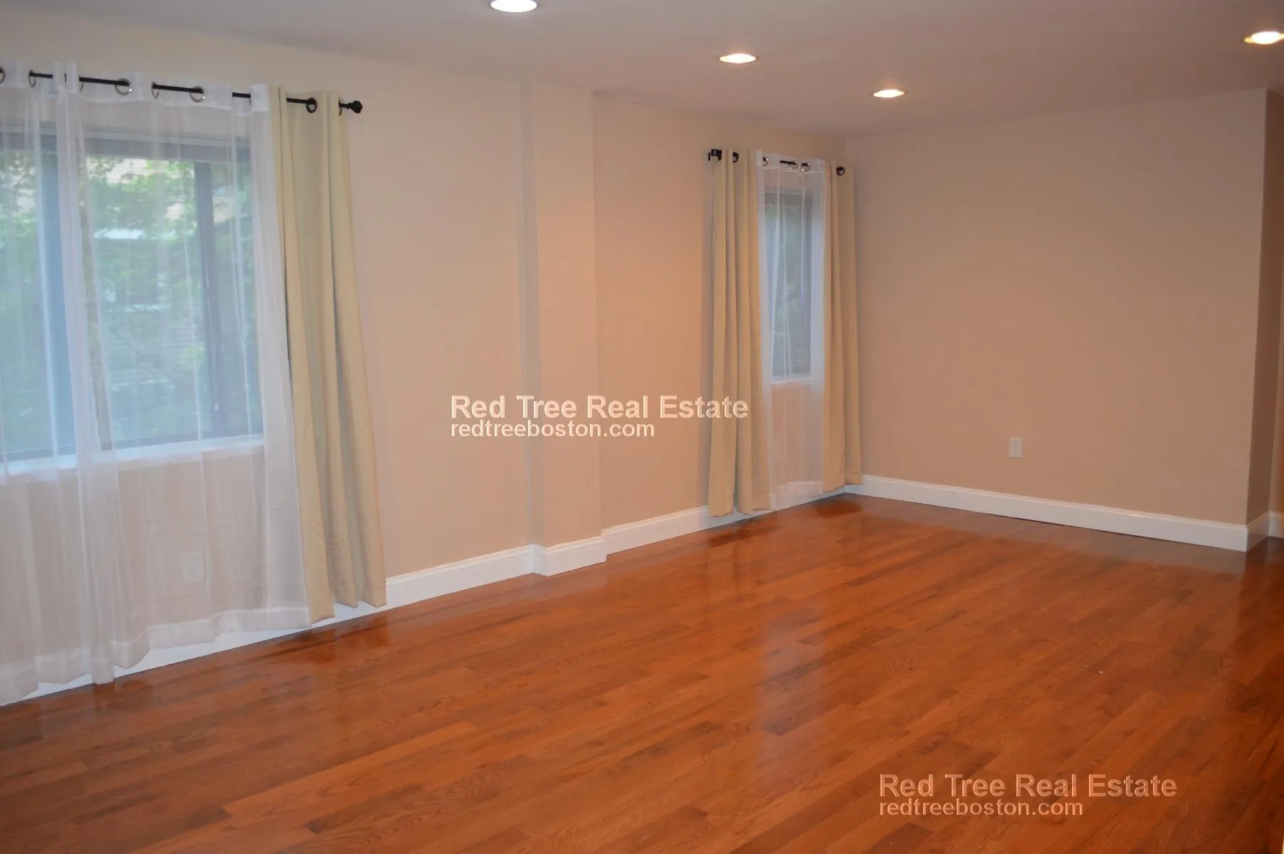 3 bed, 1.5 bath apartment for rent at 276 Chestnut Hill Ave Unit 13, Brighton — photo 3 of 8