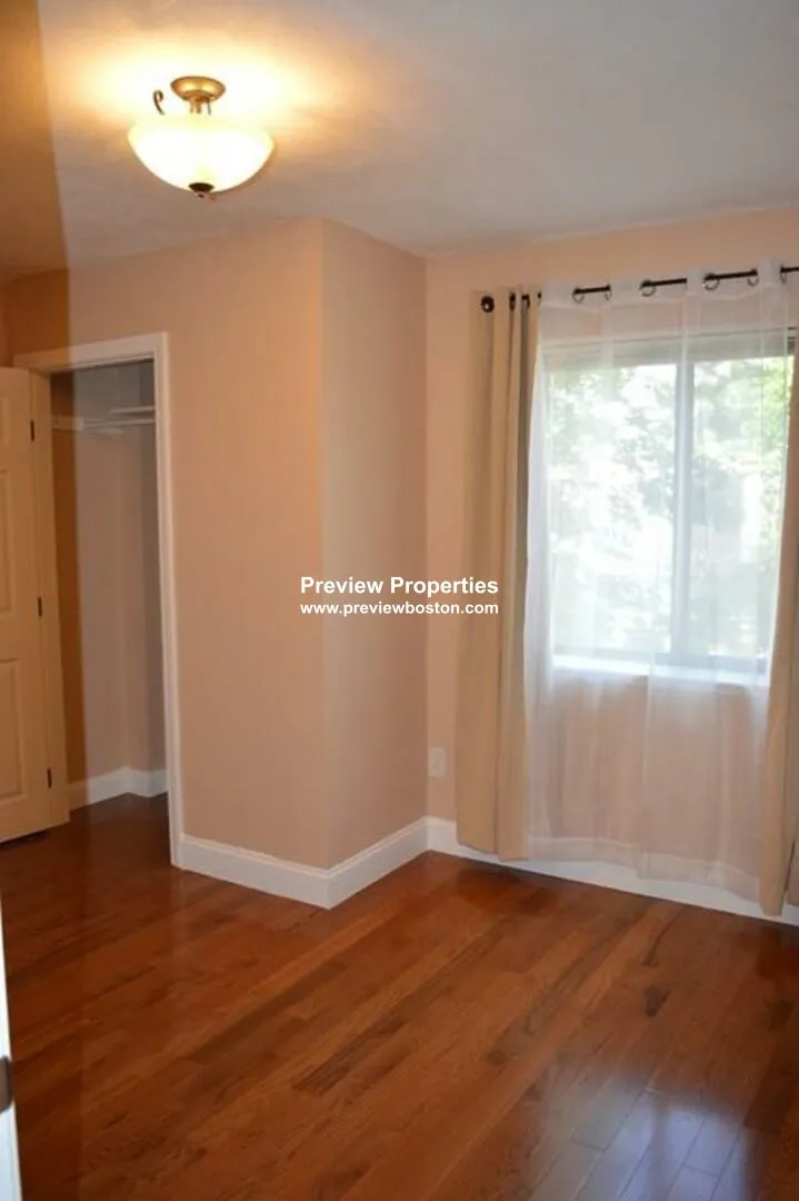 3 bed, 1.5 bath apartment for rent at 276 Chestnut Hill Ave Unit 13P, Brighton — photo 5 of 13