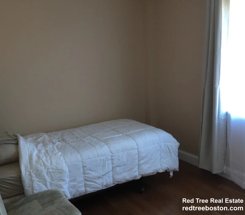 3 bed, 1.5 bath apartment for rent at 276 Chestnut Hill Ave Unit 15, Brighton — photo 11 of 16