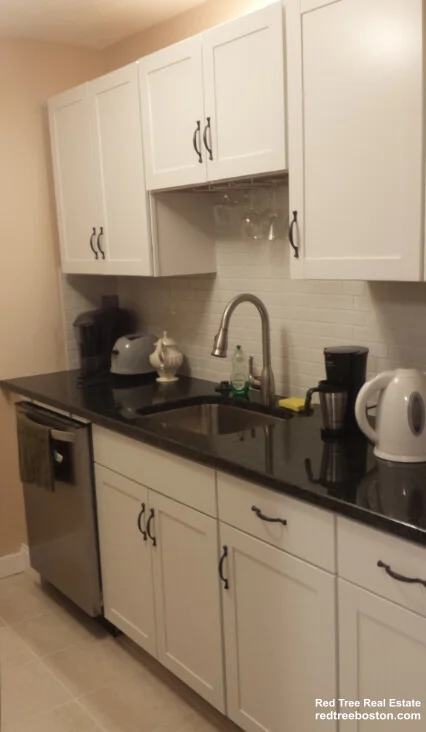 3 bed, 1.5 bath apartment for rent at 276 Chestnut Hill Ave Unit 15, Brighton — photo 1 of 16