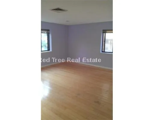 3 bed, 1.5 bath apartment for rent at 276 Chestnut Hill Ave Unit 3, Brighton — photo 4 of 10