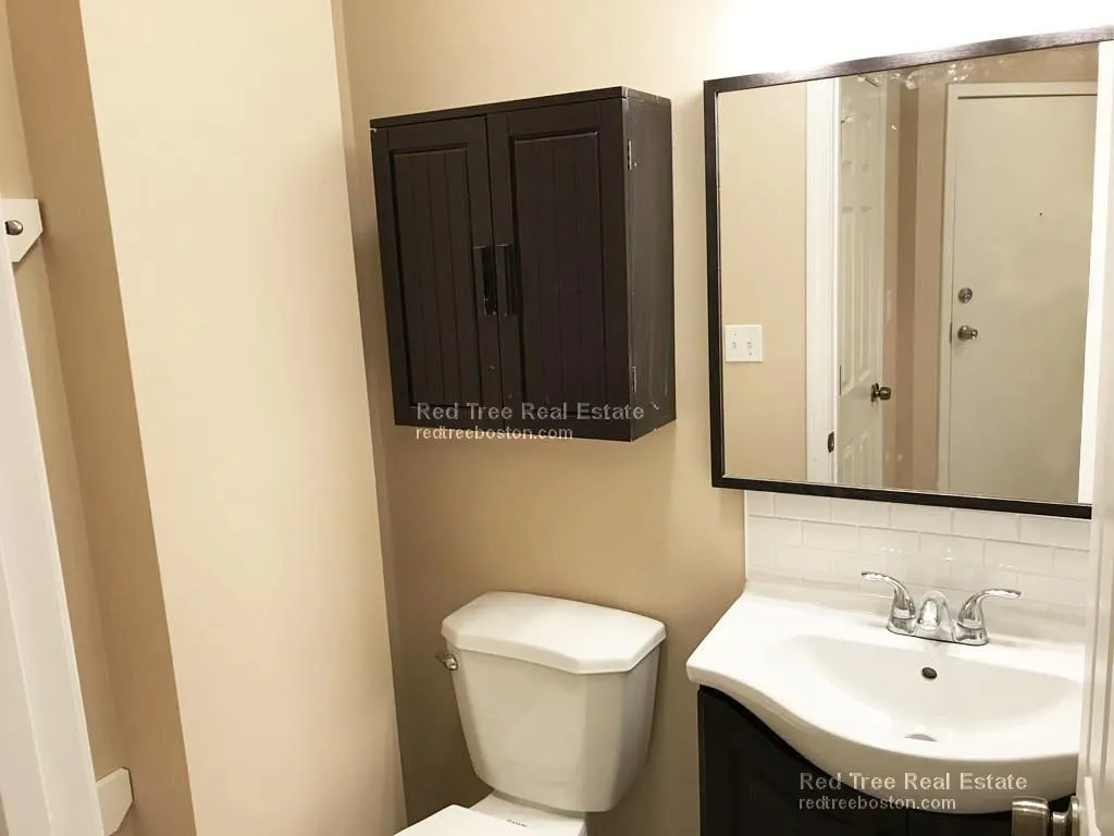 3 bed, 1.5 bath apartment for rent at 276 Chestnut Hill Ave Unit 9, Brighton — photo 10 of 13