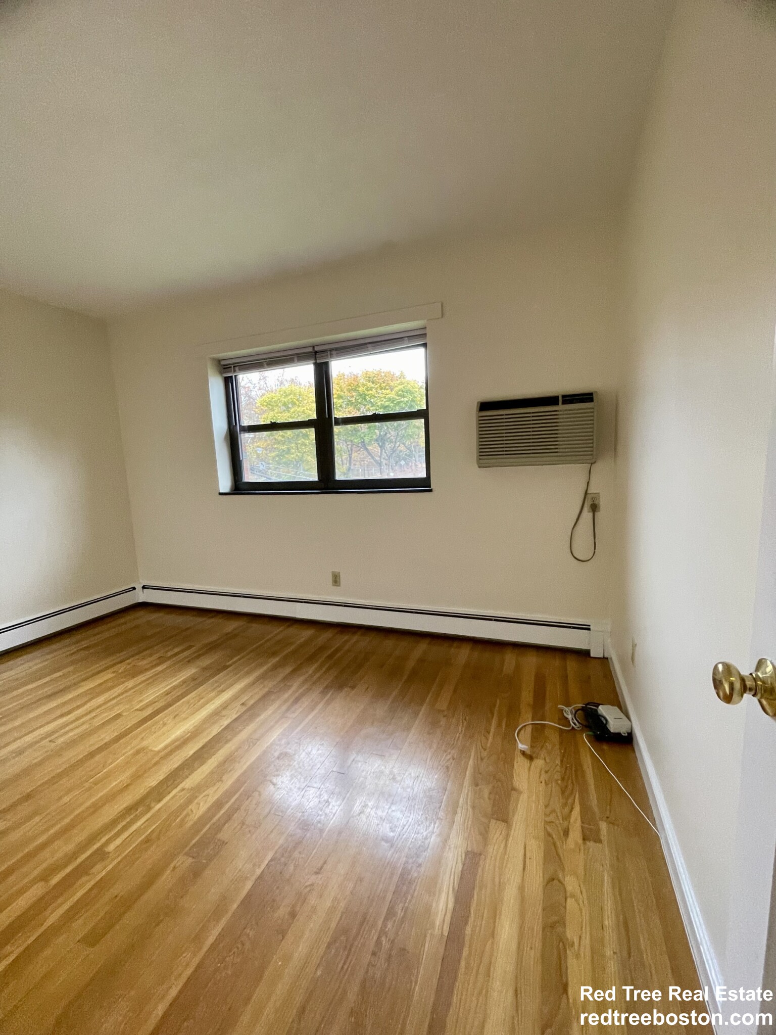 2 bed, 1 bath apartment for rent at 276 Grove St Unit 8, Auburndale — photo 9 of 14