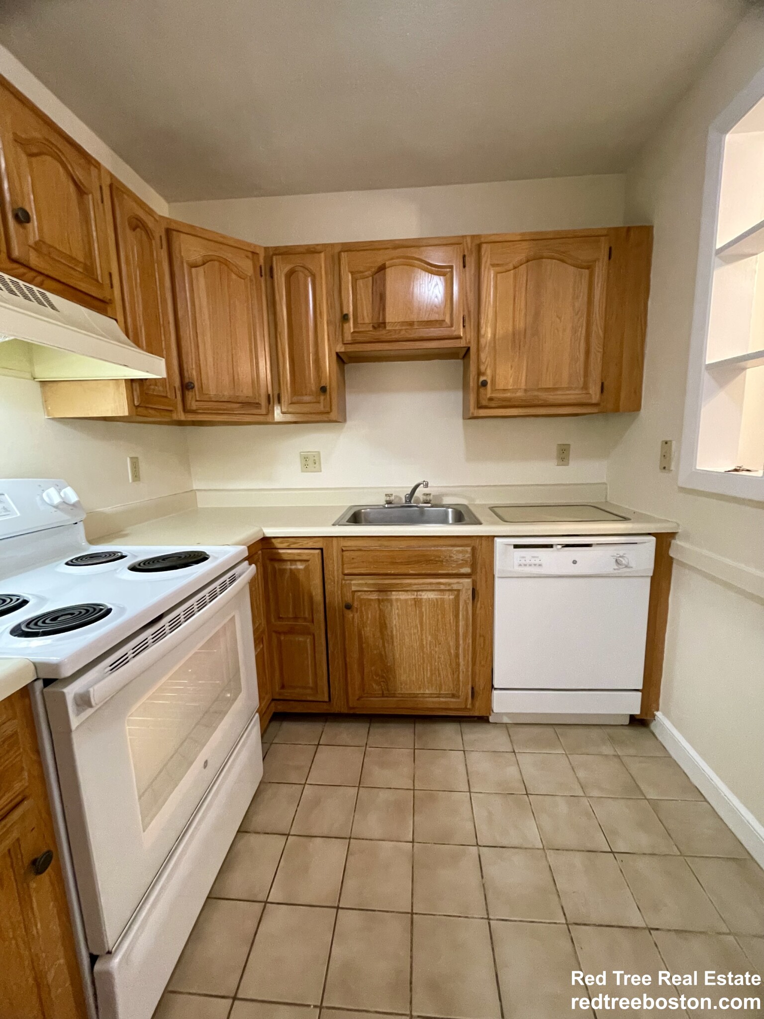 2 bed, 1 bath apartment for rent at 276 Grove St Unit 8, Auburndale — photo 4 of 14