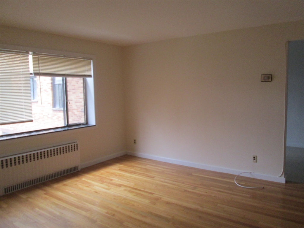 1 bed, 1 bath apartment for rent at 276 Massachusetts Ave Unit 301, Arlington — photo 5 of 9