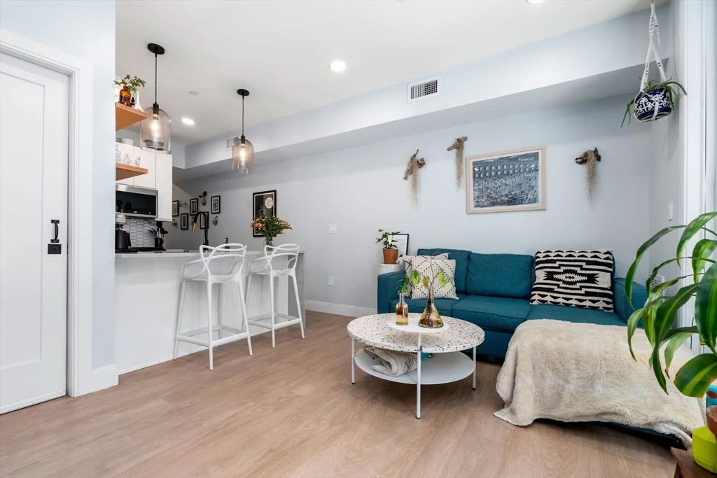 1 bed, 1 bath apartment for rent at 277 Border St Unit 203, East Boston — photo 3 of 20