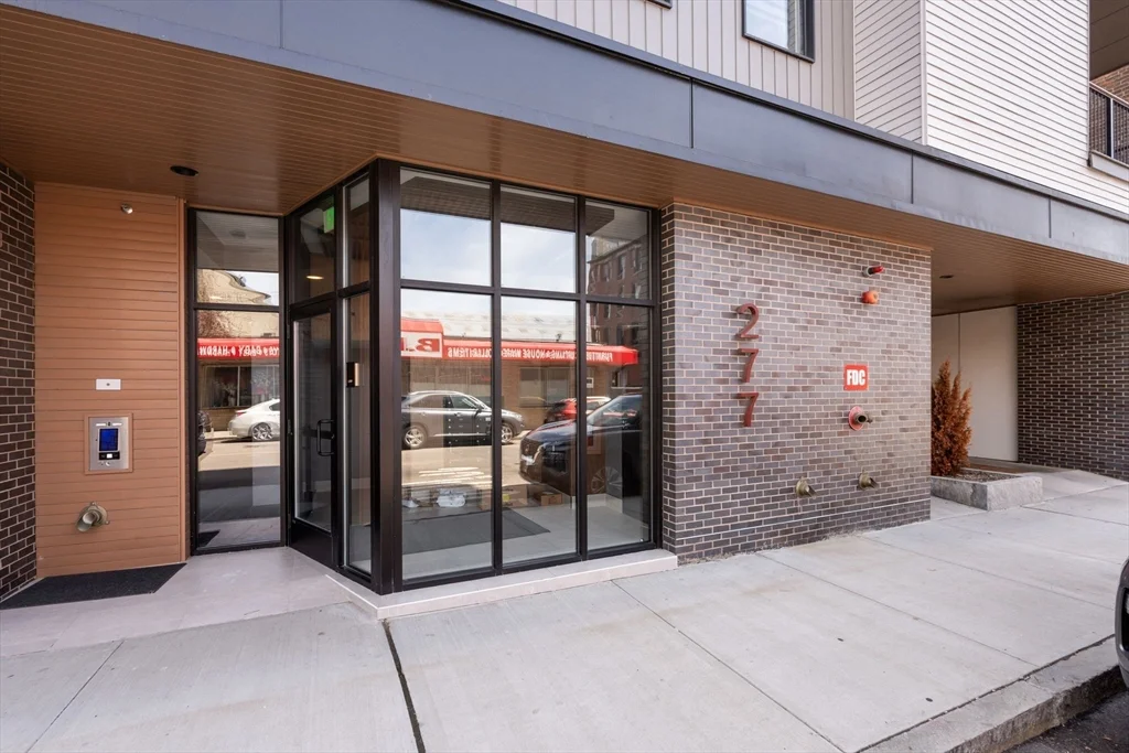 1 bed, 1 bath apartment for rent at 277 Border St Unit 203, East Boston — photo 17 of 20
