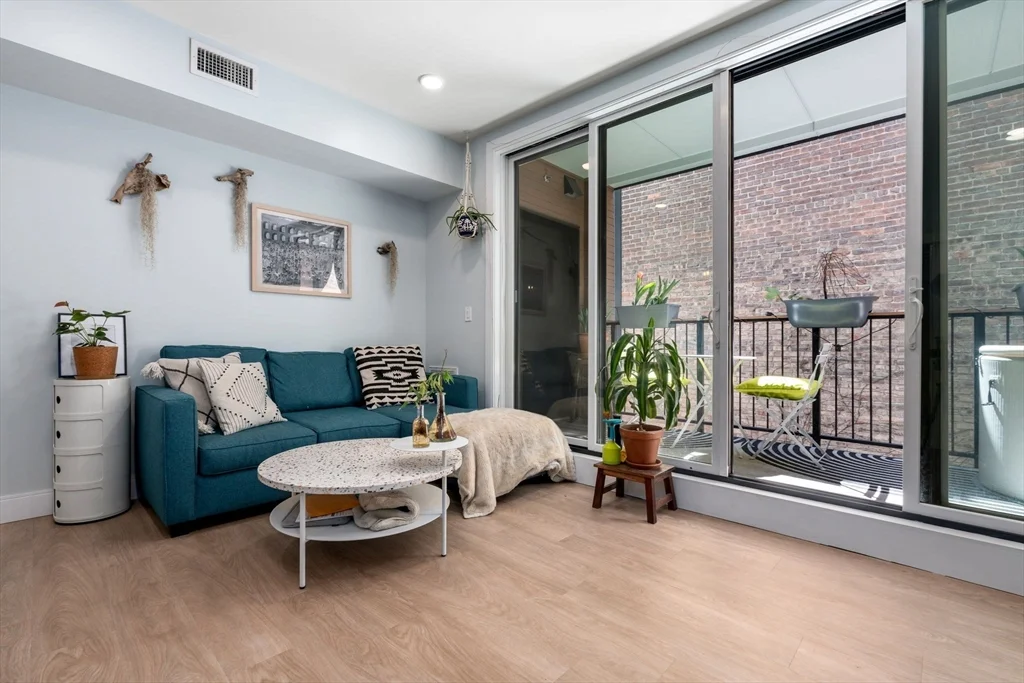 1 bed, 1 bath apartment for rent at 277 Border St Unit 203, East Boston — photo 1 of 20