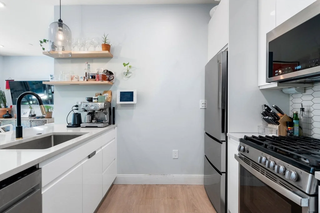 1 bed, 1 bath apartment for rent at 277 Border St Unit 203, East Boston — photo 6 of 20