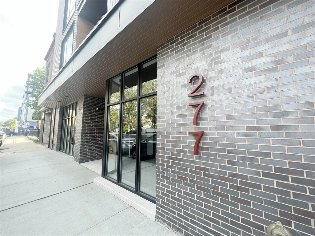 1 bed, 1 bath apartment for rent at 277 Border St Unit 402, East Boston — photo 10 of 12