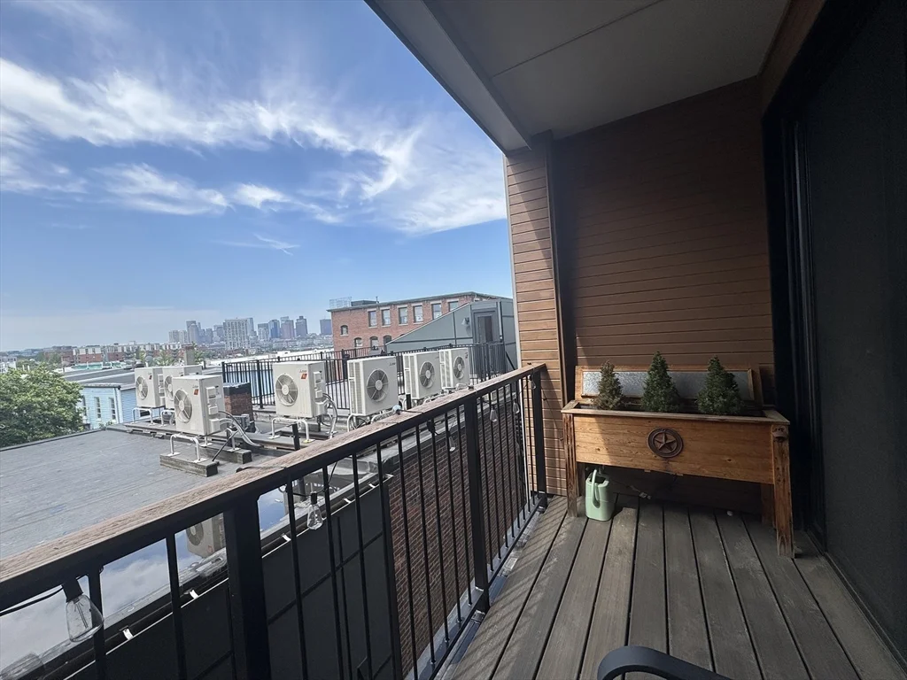 1 bed, 1 bath apartment for rent at 277 Border St Unit 402, East Boston — photo 4 of 12