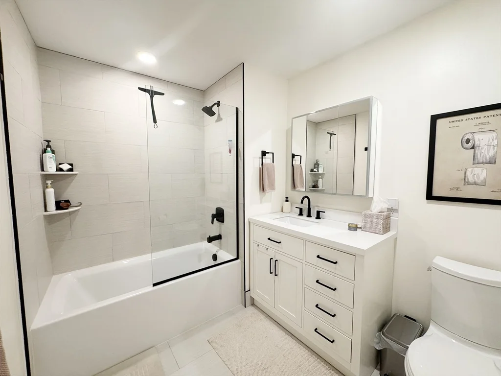 1 bed, 1 bath apartment for rent at 277 Border St Unit 402, East Boston — photo 8 of 12