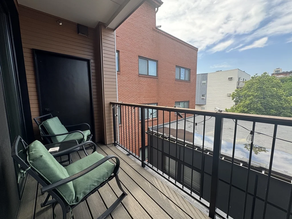1 bed, 1 bath apartment for rent at 277 Border St Unit 402, East Boston — photo 3 of 12