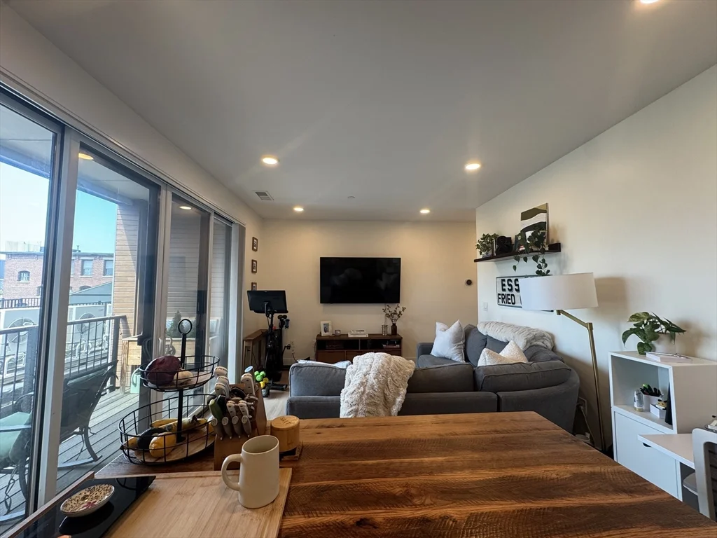 1 bed, 1 bath apartment for rent at 277 Border St Unit 402, East Boston — photo 6 of 12