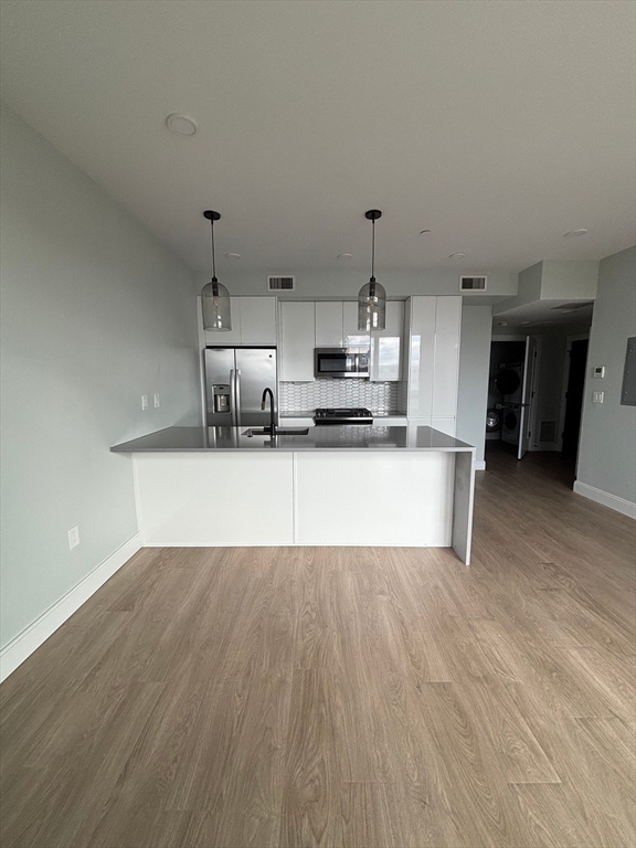 1 bed, 1 bath apartment for rent at 277 Border St Unit 405, Central Square — photo 7 of 7