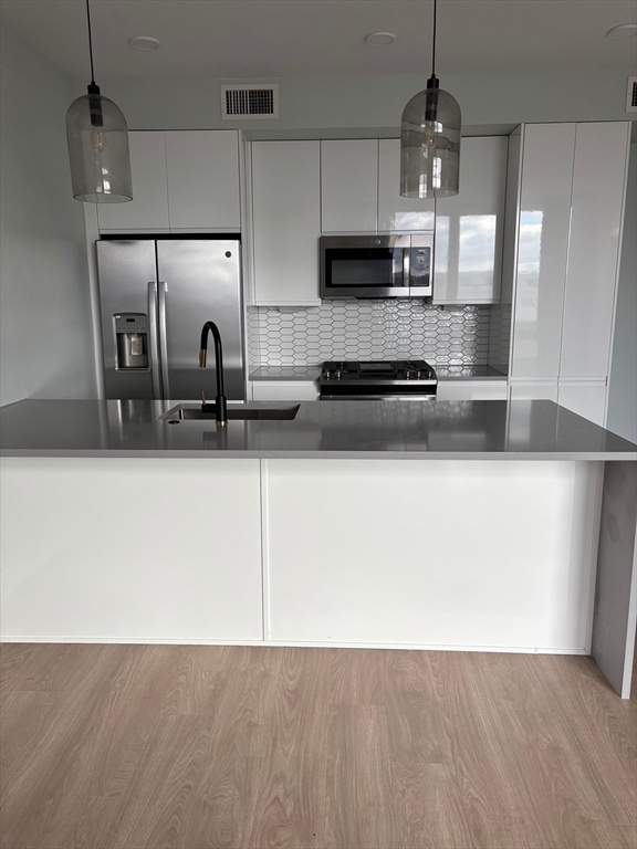 1 bed, 1 bath apartment for rent at 277 Border St Unit 405, Central Square — photo 1 of 7