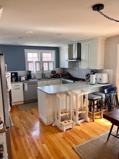 4 bed, 2 bath apartment for rent at 277 Bunker Hill St Unit 3, Charlestown — photo 3 of 18