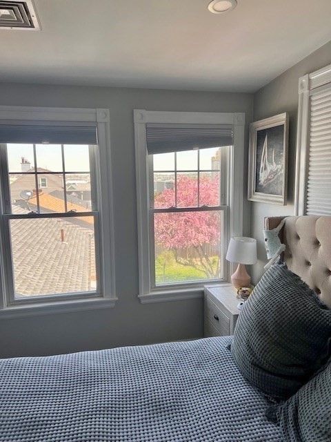 4 bed, 2 bath apartment for rent at 277 Bunker Hill St Unit 3, Charlestown — photo 11 of 18