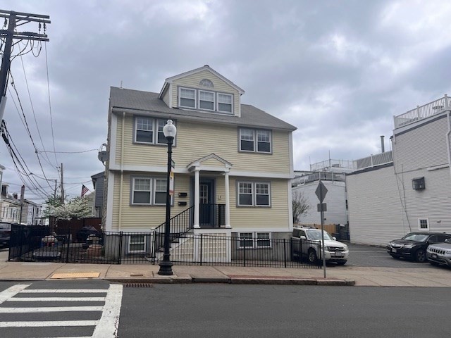 4 bed, 2 bath apartment for rent at 277 Bunker Hill St Unit 3, Charlestown — photo 15 of 18