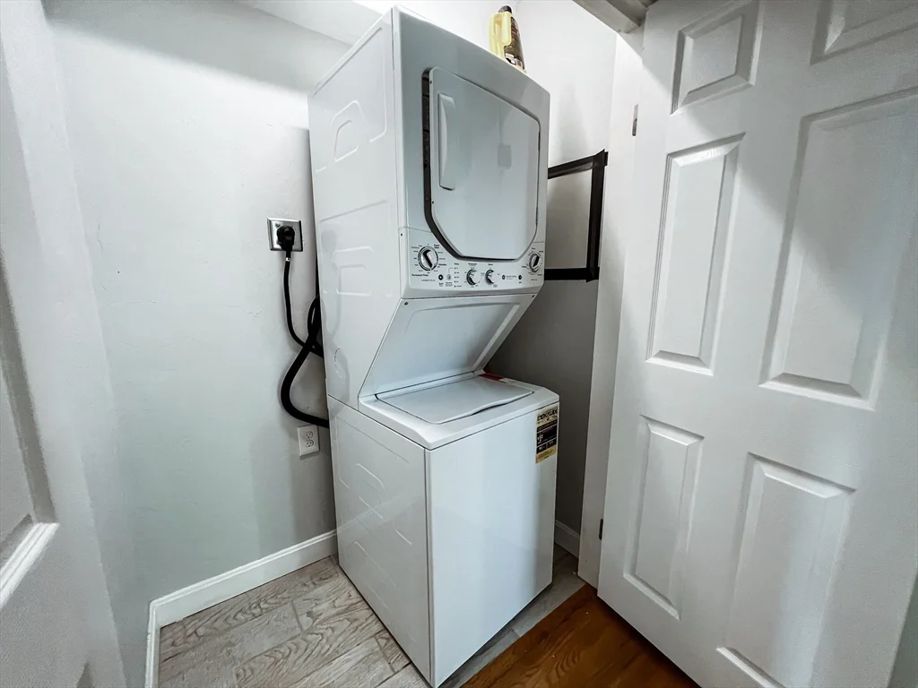 2 bed, 1 bath apartment for rent at 277 Everett St Unit 2, Lower Allston — photo 9 of 11