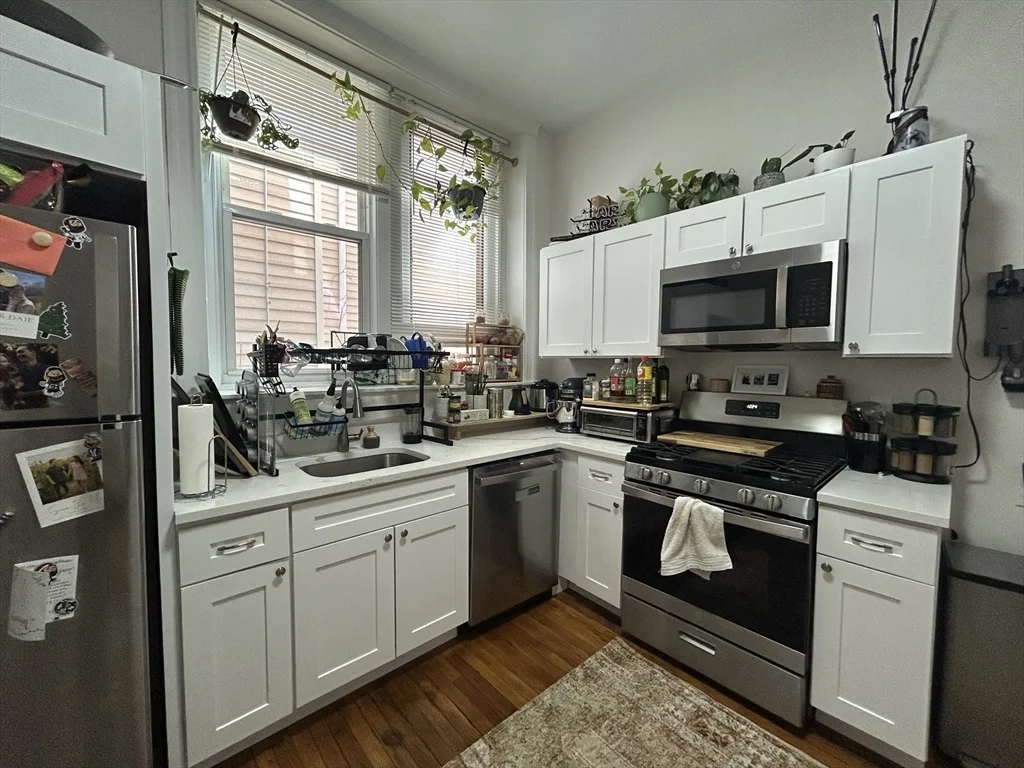 Studio bed, 1 bath apartment for rent at 277 Highland Ave Unit 1R, Spring Hill — photo 1 of 9