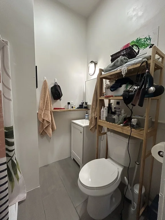 Studio bed, 1 bath apartment for rent at 277 Highland Ave Unit 1R, Spring Hill — photo 8 of 9