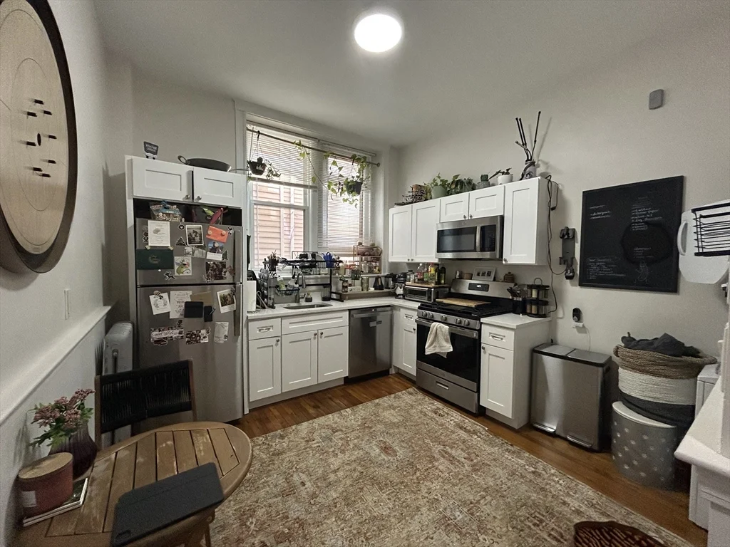 Studio bed, 1 bath apartment for rent at 277 Highland Ave Unit 1R, Spring Hill — photo 2 of 9