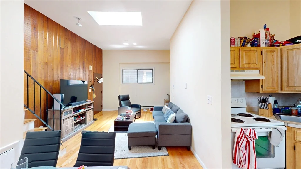 2 bed, 1 bath apartment for rent at 277 Marlborough St Unit CH, Back Bay — photo 5 of 22