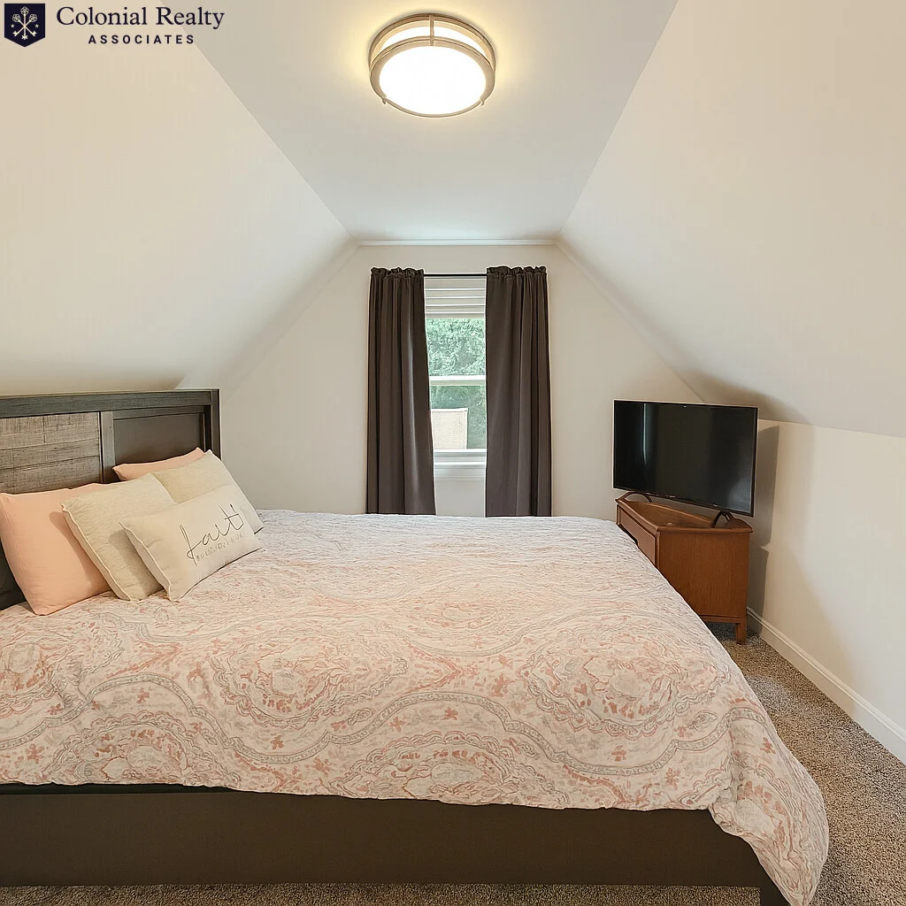 4 bed, 1 bath apartment for rent at 277 Nevada St Unit 11, Nonantum — photo 15 of 20