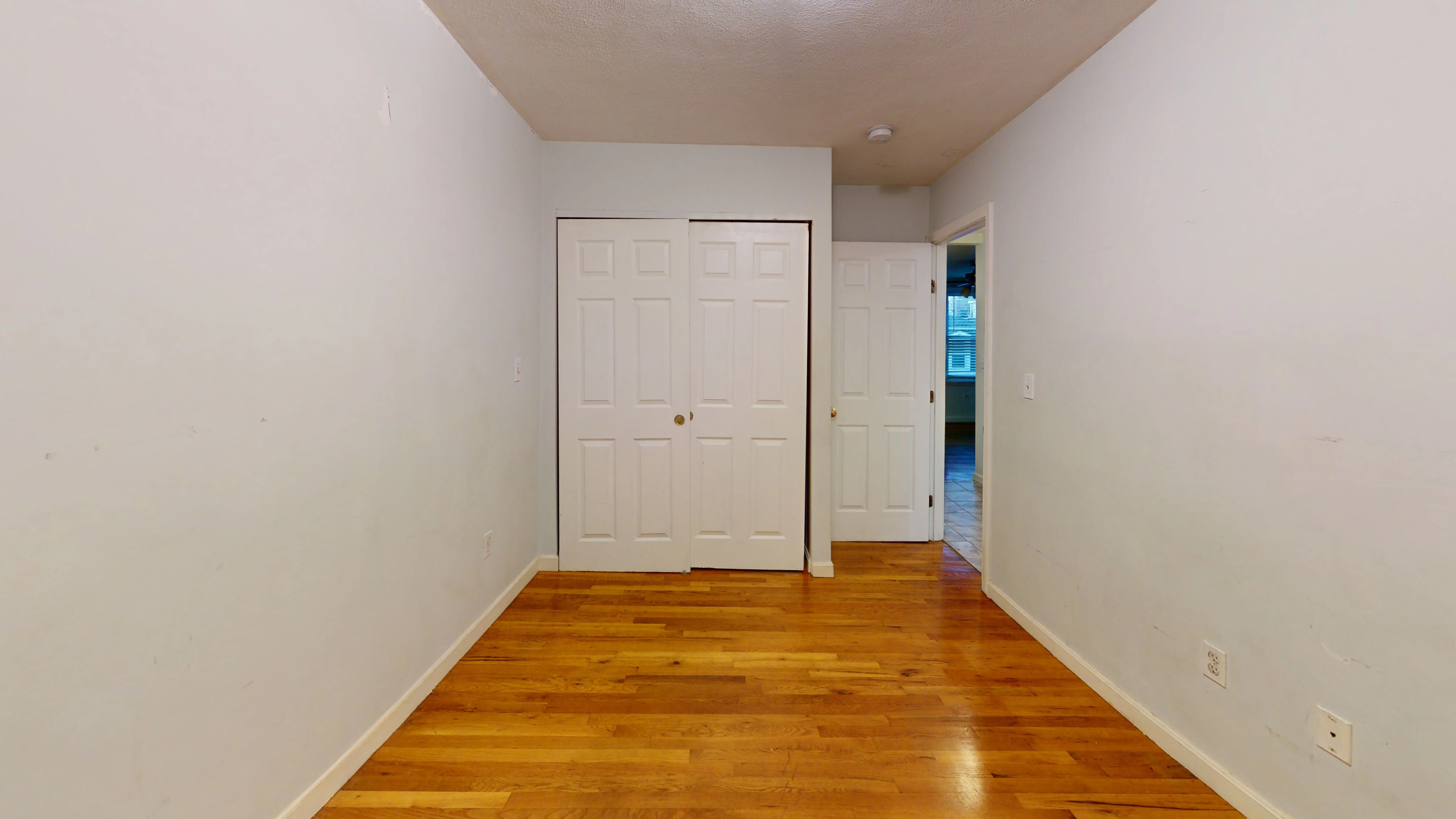 2 bed, 1 bath apartment for rent at 277 Paris St Unit 3, East Boston — photo 3 of 8