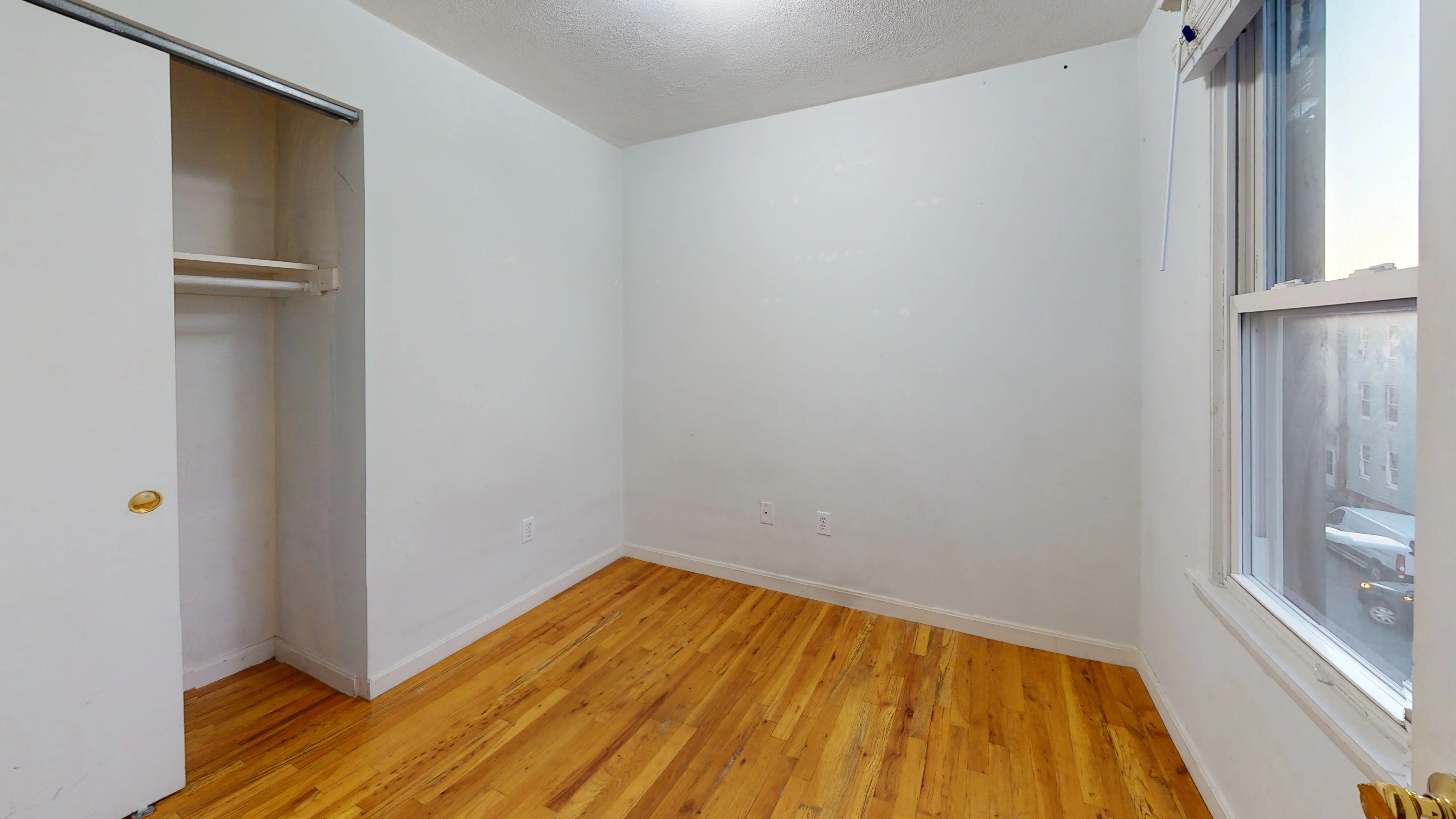 2 bed, 1 bath apartment for rent at 277 Paris St Unit 3, East Boston — photo 4 of 8