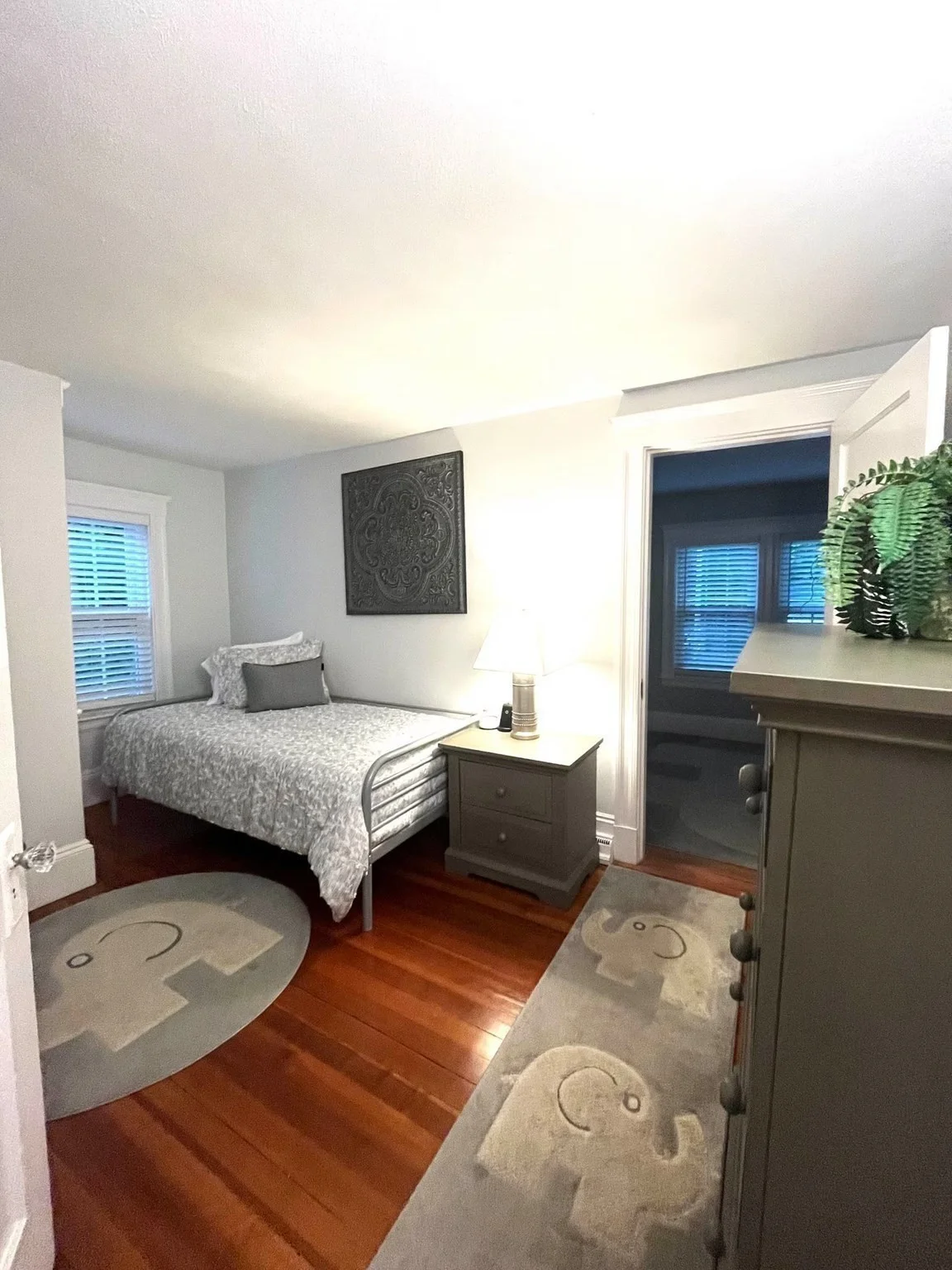 3 bed, 1 bath apartment for rent at 277 Pleasant St, Marblehead — photo 11 of 18