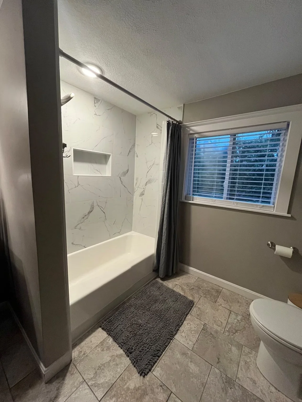 3 bed, 1 bath apartment for rent at 277 Pleasant St, Marblehead — photo 13 of 18