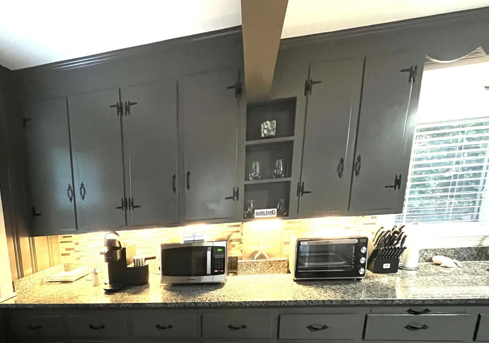 3 bed, 1 bath apartment for rent at 277 Pleasant St, Marblehead — photo 5 of 18
