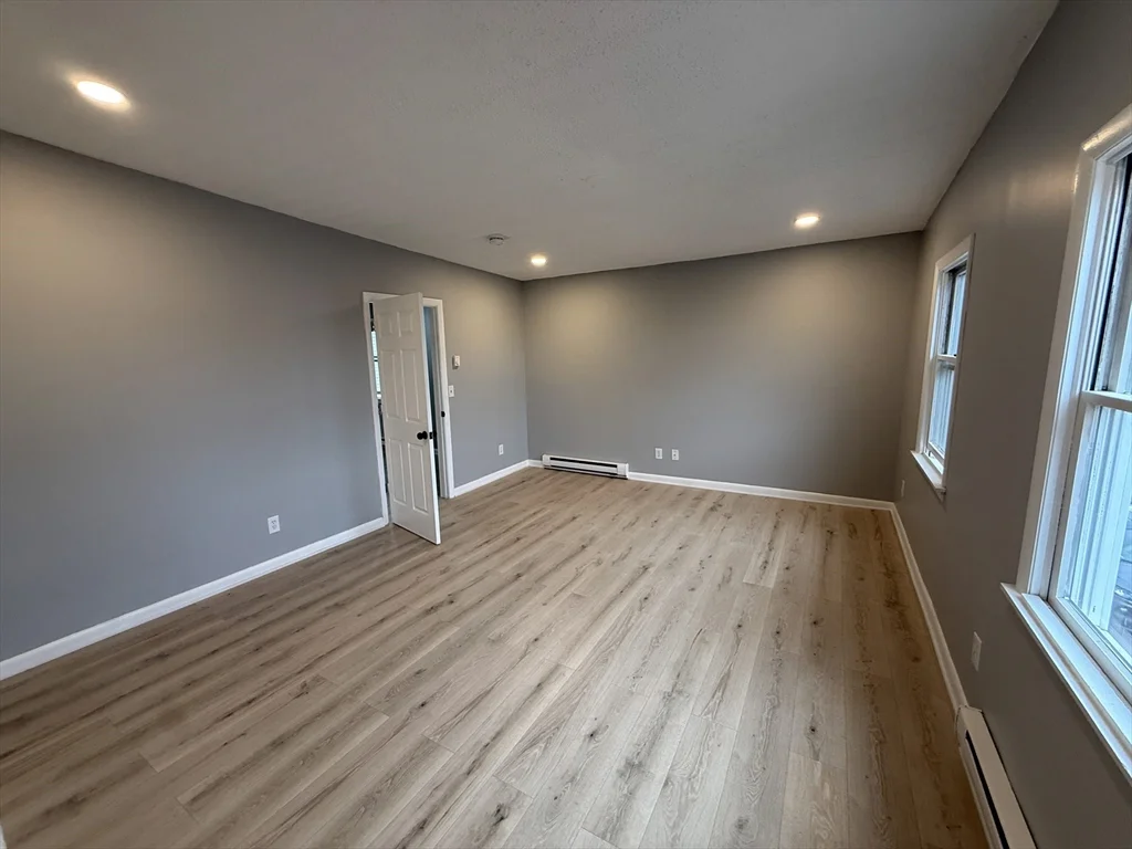 2 bed, 1 bath apartment for rent at 277 Rantoul St Unit 2, Beverly — photo 10 of 10