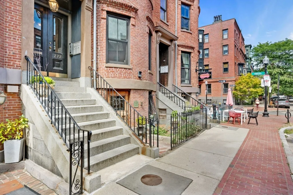 2 bed, 1 bath apartment for rent at 277 Shawmut Ave Unit 4, South End — photo 19 of 22