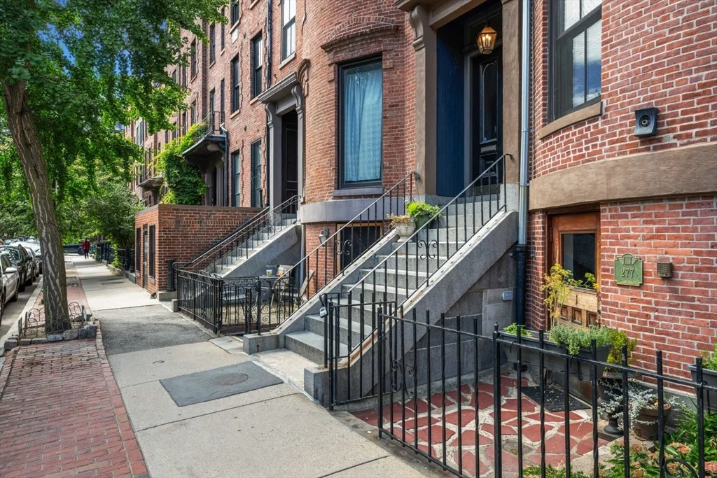 2 bed, 1 bath apartment for rent at 277 Shawmut Ave Unit 4, South End — photo 20 of 22