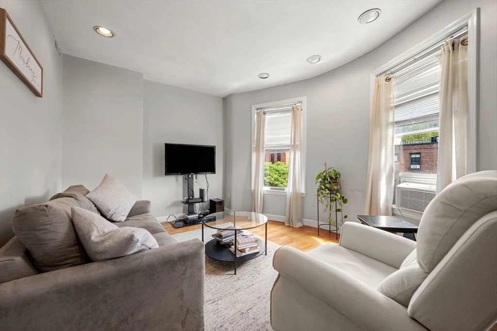 2 bed, 1 bath apartment for rent at 277 Shawmut Ave Unit 4, South End — photo 1 of 22