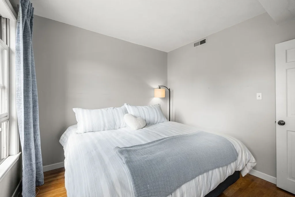 2 bed, 1 bath apartment for rent at 277 Shawmut Ave Unit 4, South End — photo 11 of 22